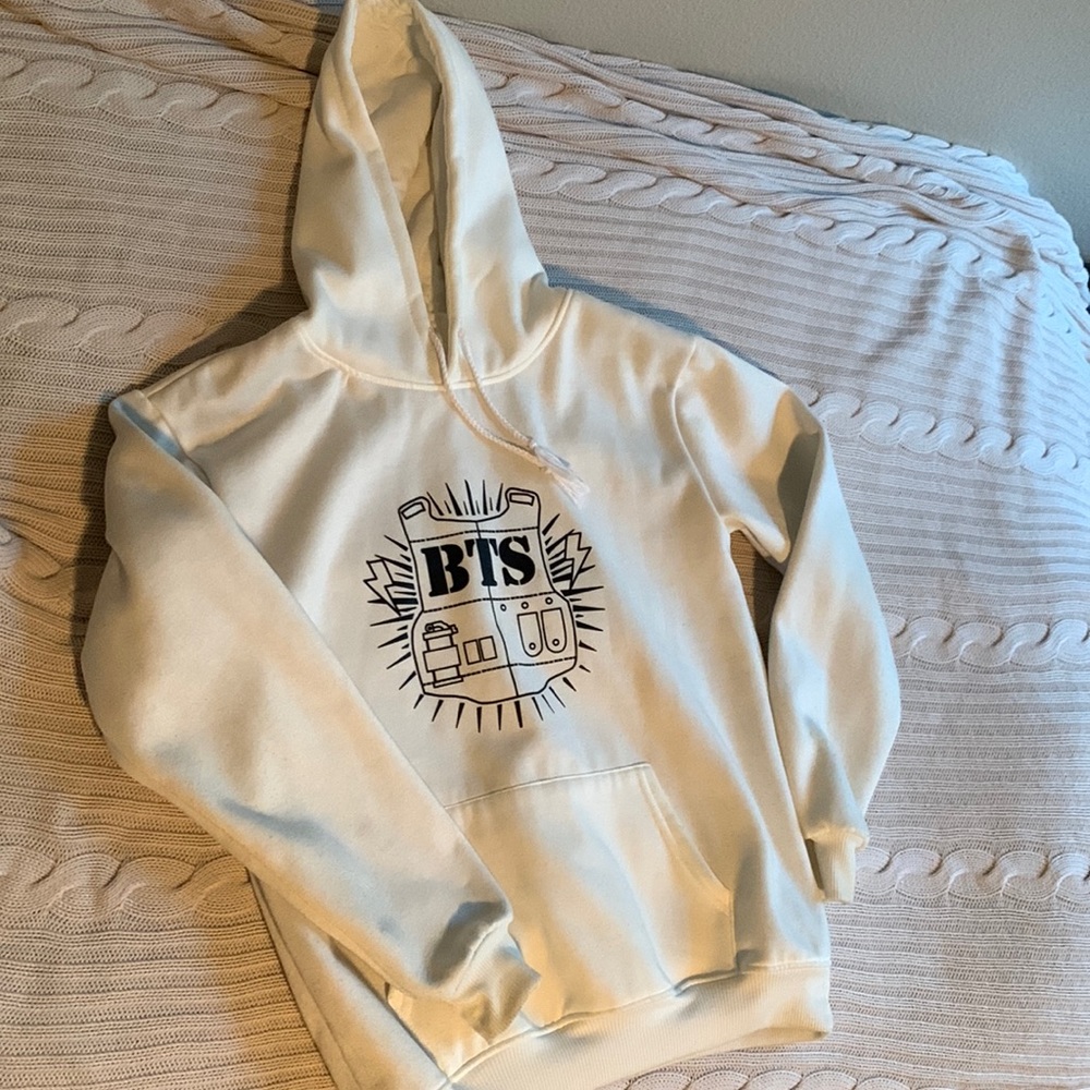 Old school BTS hoodie juniors large